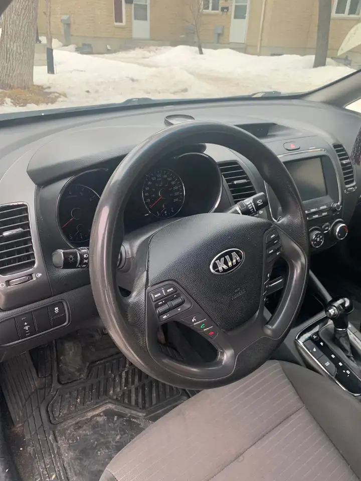 Kia Forte снимка Kia Forte