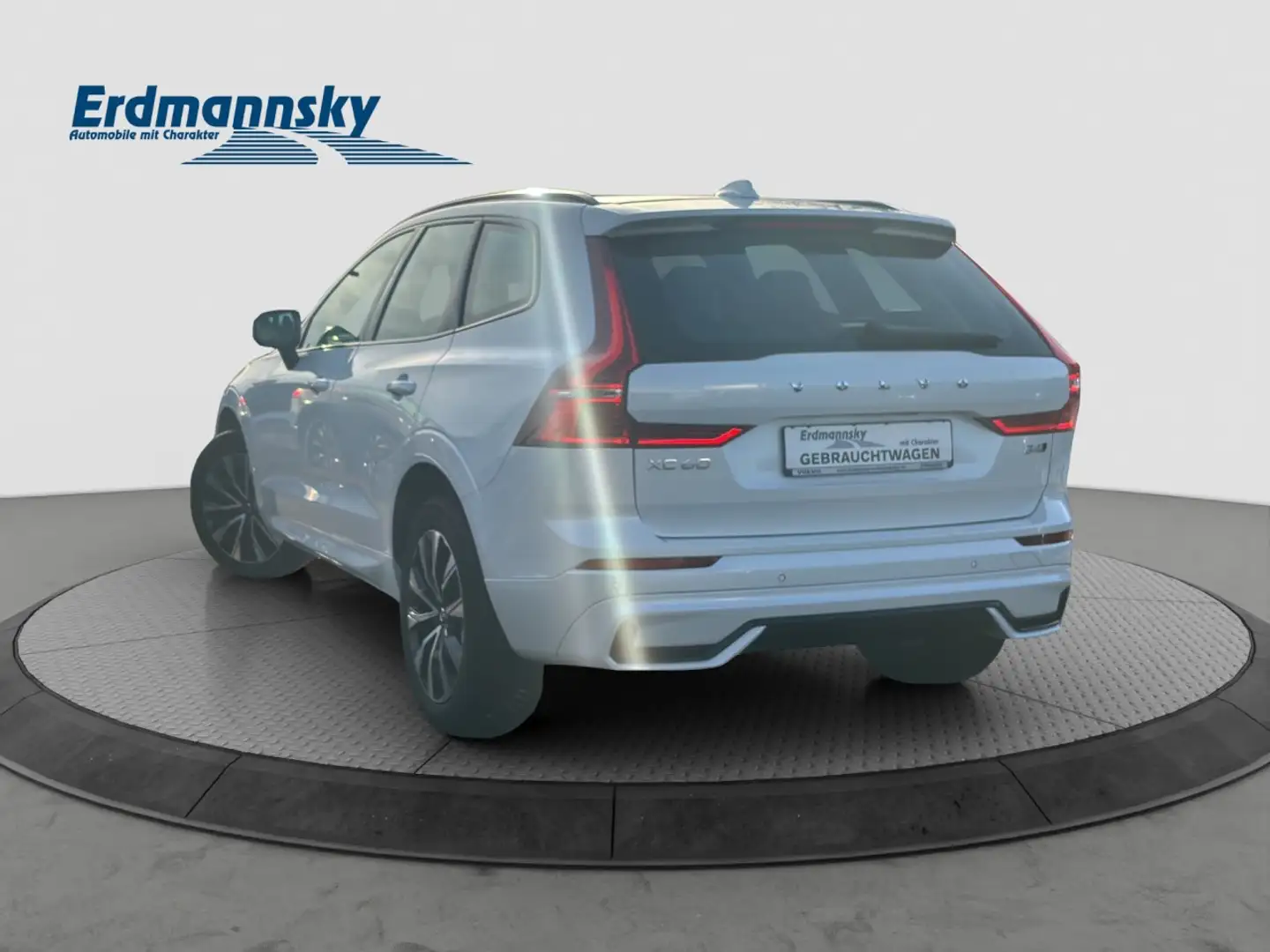 Volvo XC60 B4 Plus Dark AWD/Navi/AHK/Standhz/BLIS/GJR Klima Blanc - 2