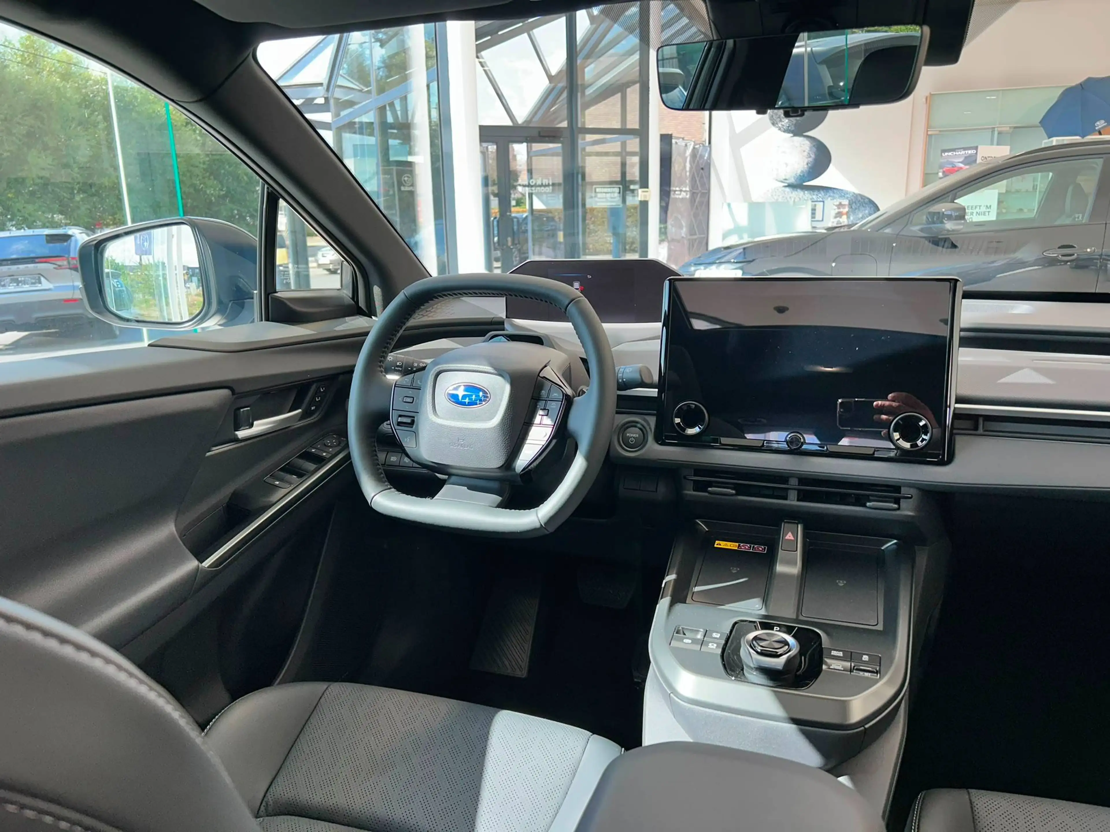 Subaru E-OUTBACK — photo 11