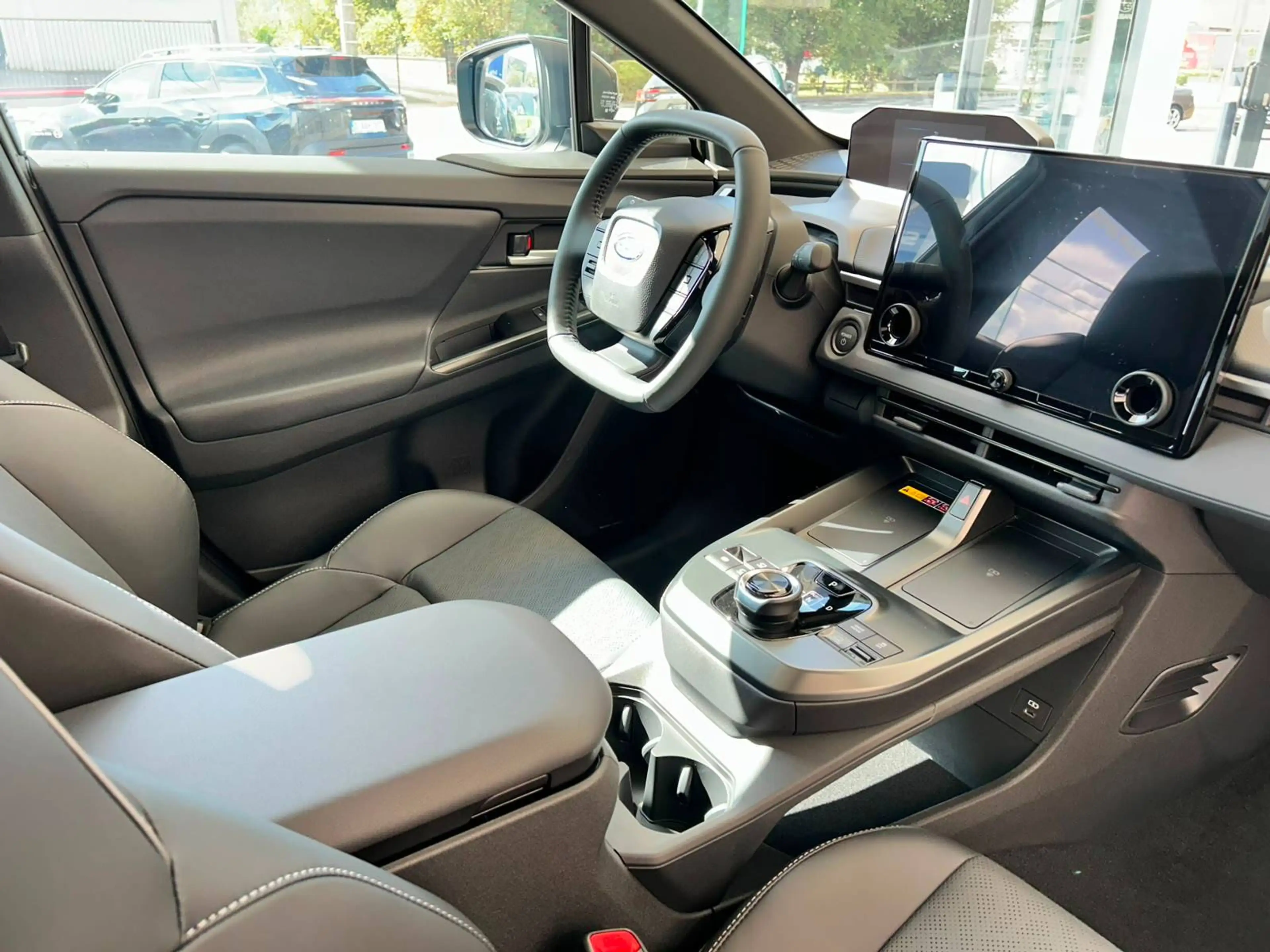 Subaru E-OUTBACK — photo 8