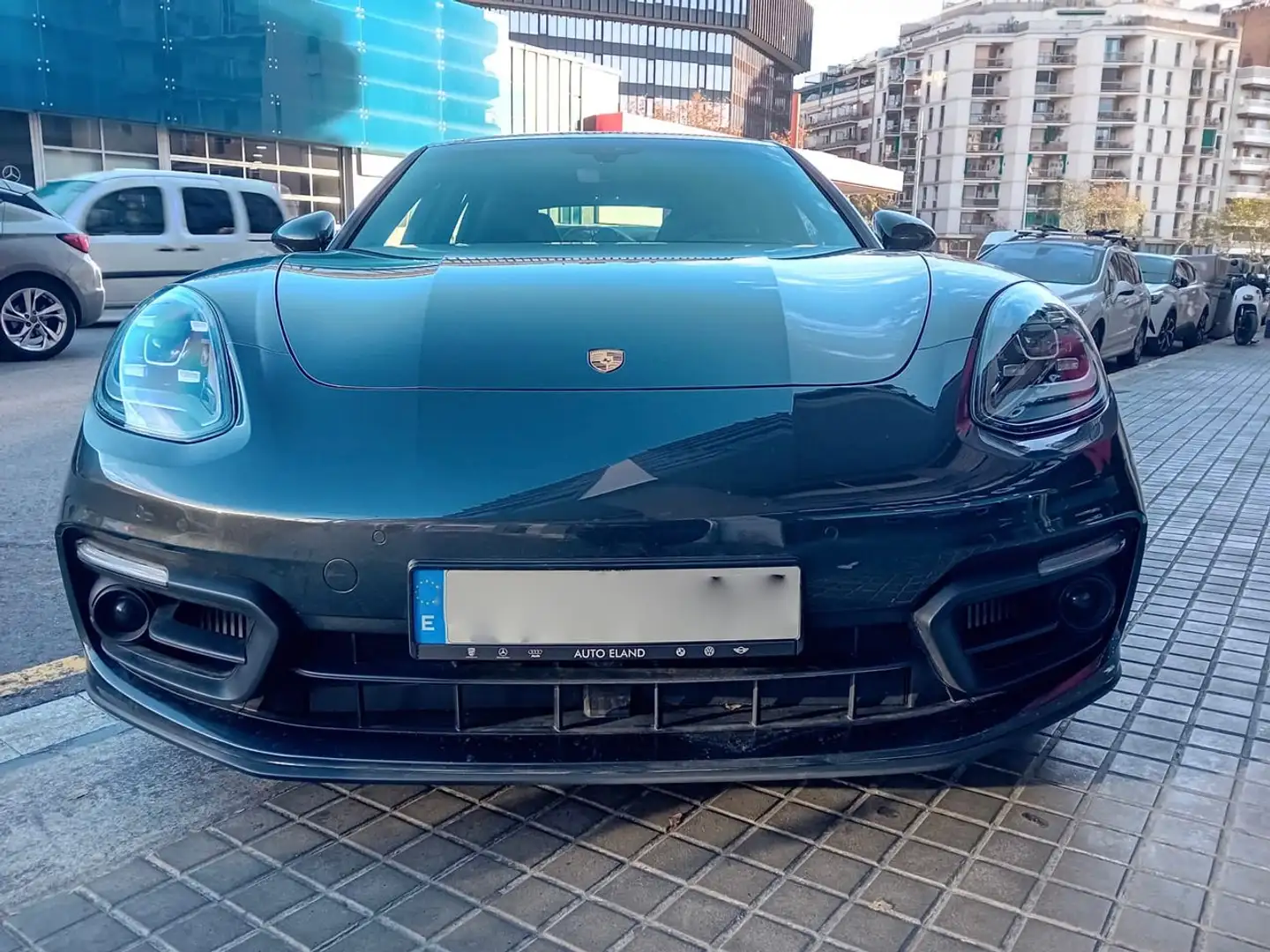 Porsche Panamera 4 e-Hybrid Gris - 2