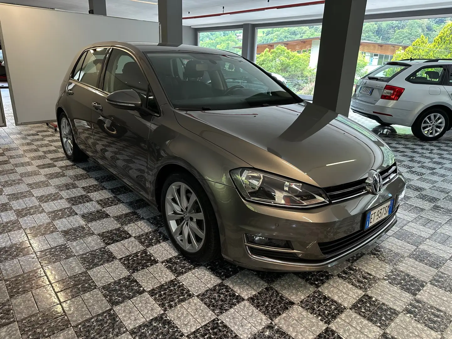 Volkswagen Golf Golf 5p 1.6 tdi Highline - UNIPROP. Grigio - 2