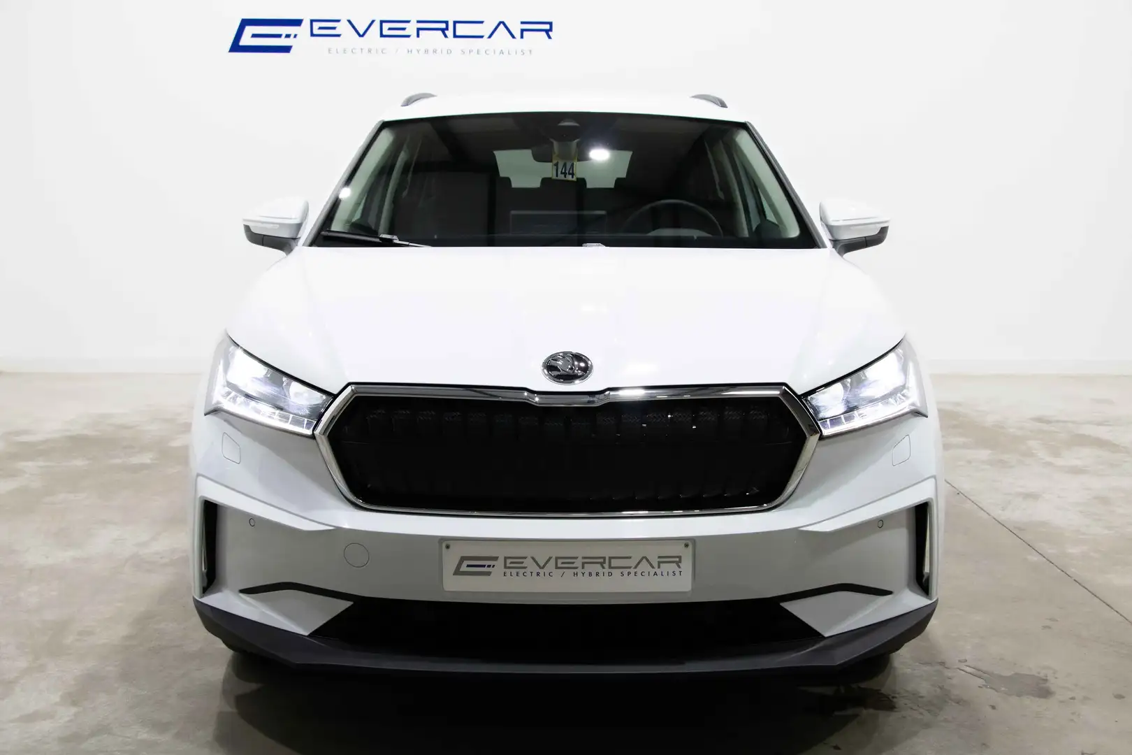 Skoda Enyaq 60 DESIGN SUITE *LEATHER*HEATED SEATS & STEERING* - 2