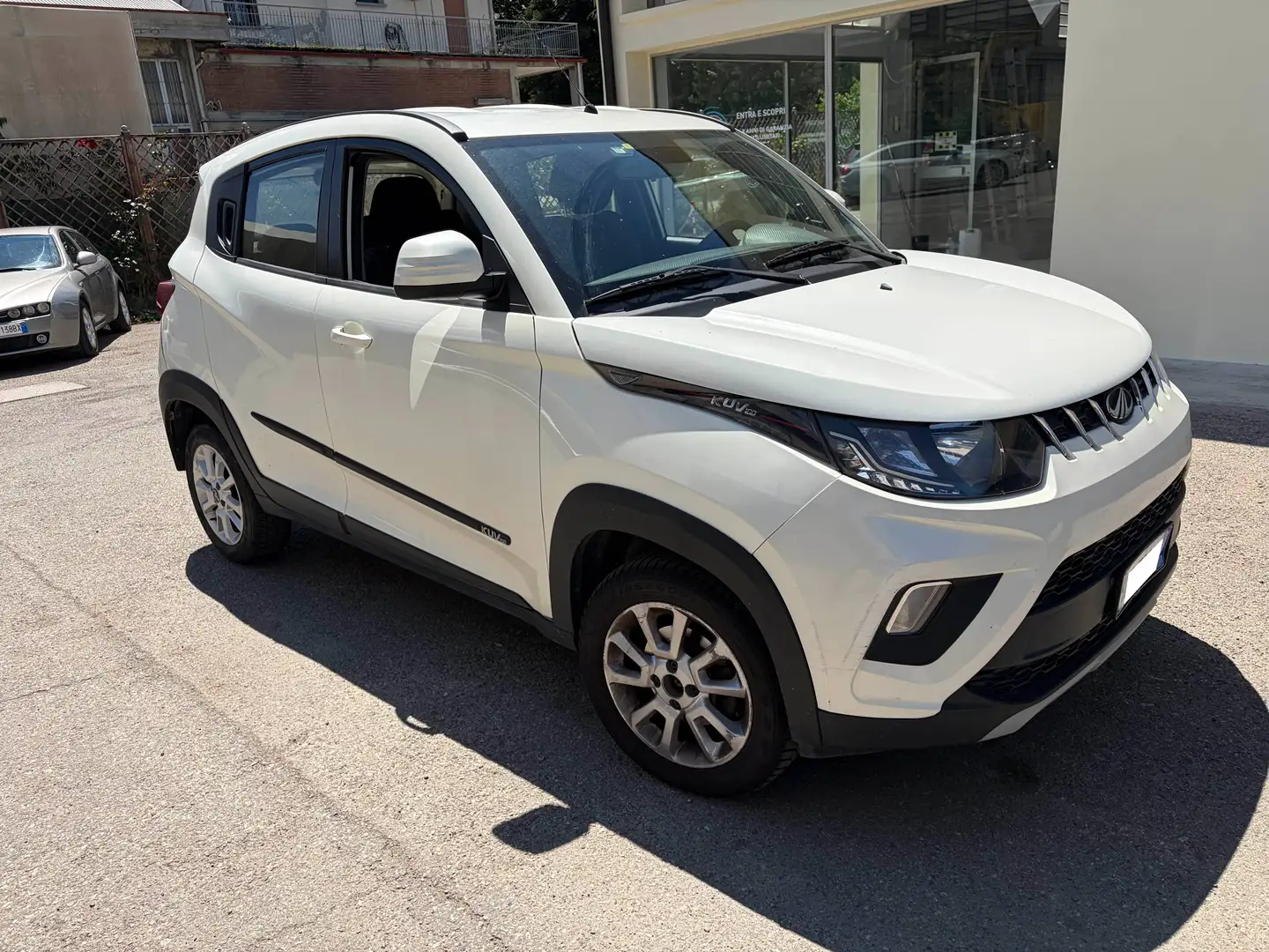 Mahindra KUV100 KUV100 1.2 K6 - 2