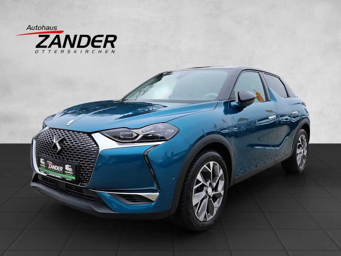 DS Automobiles DS 3 Crossback E-Tense Grand Chic Blau - 1