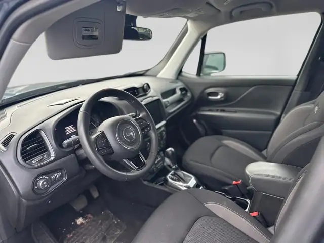 Jeep Renegade view 9