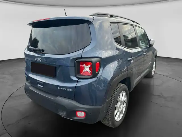 Jeep Renegade view 4