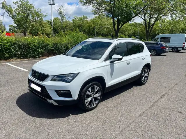 Seat Ateca 1.6 TDI, Xcellence, 360° Kamera, PANO, ACC
