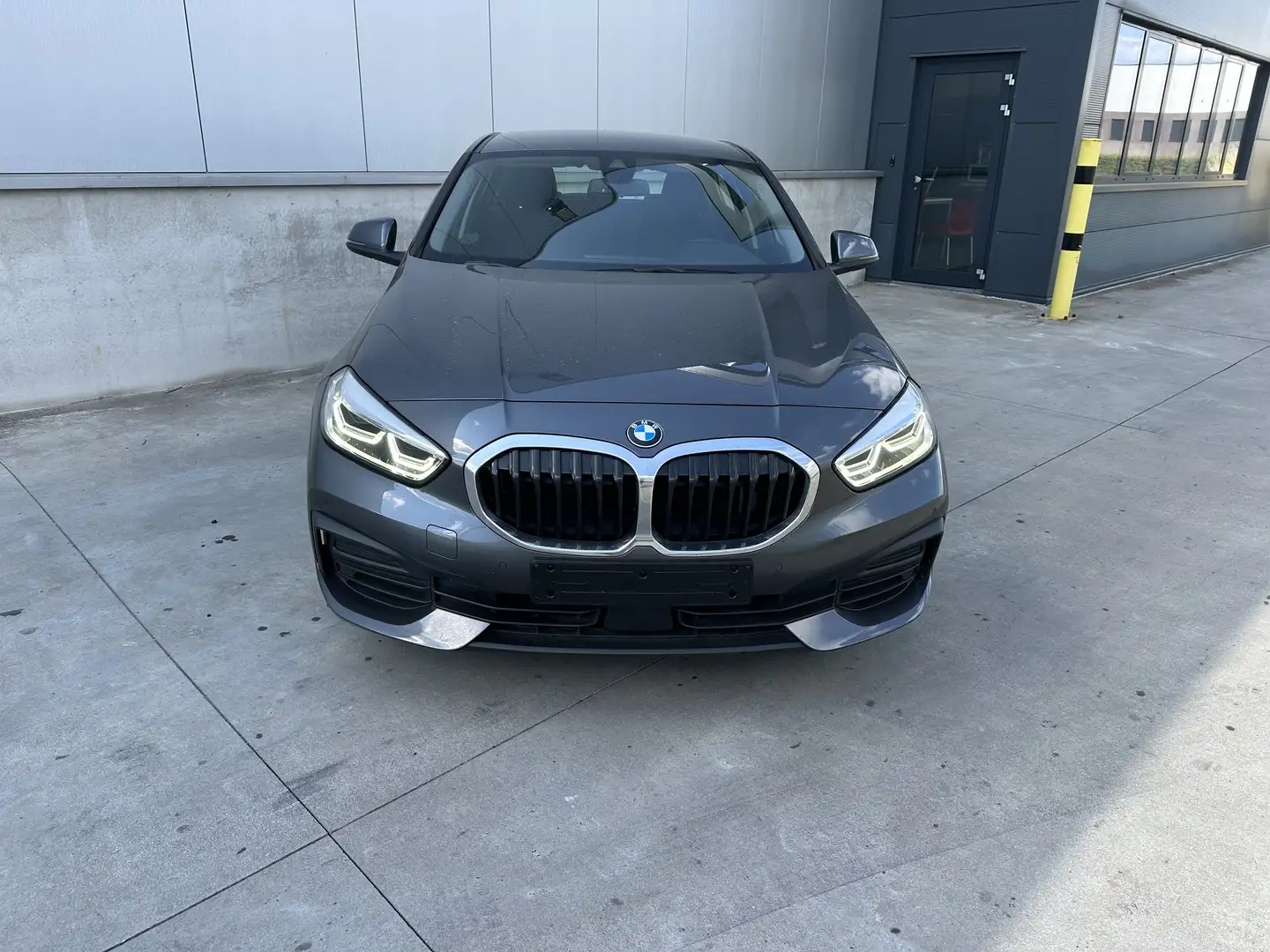 BMW 116 d AdBlue BUSINESS PACK Gris - 2