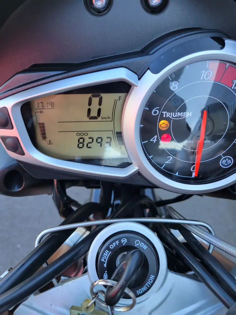 Triumph Speed Triple 1050 - 2