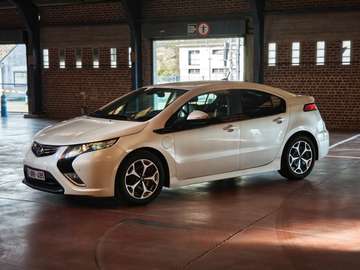 Ampera E-REV Volume Cosmo