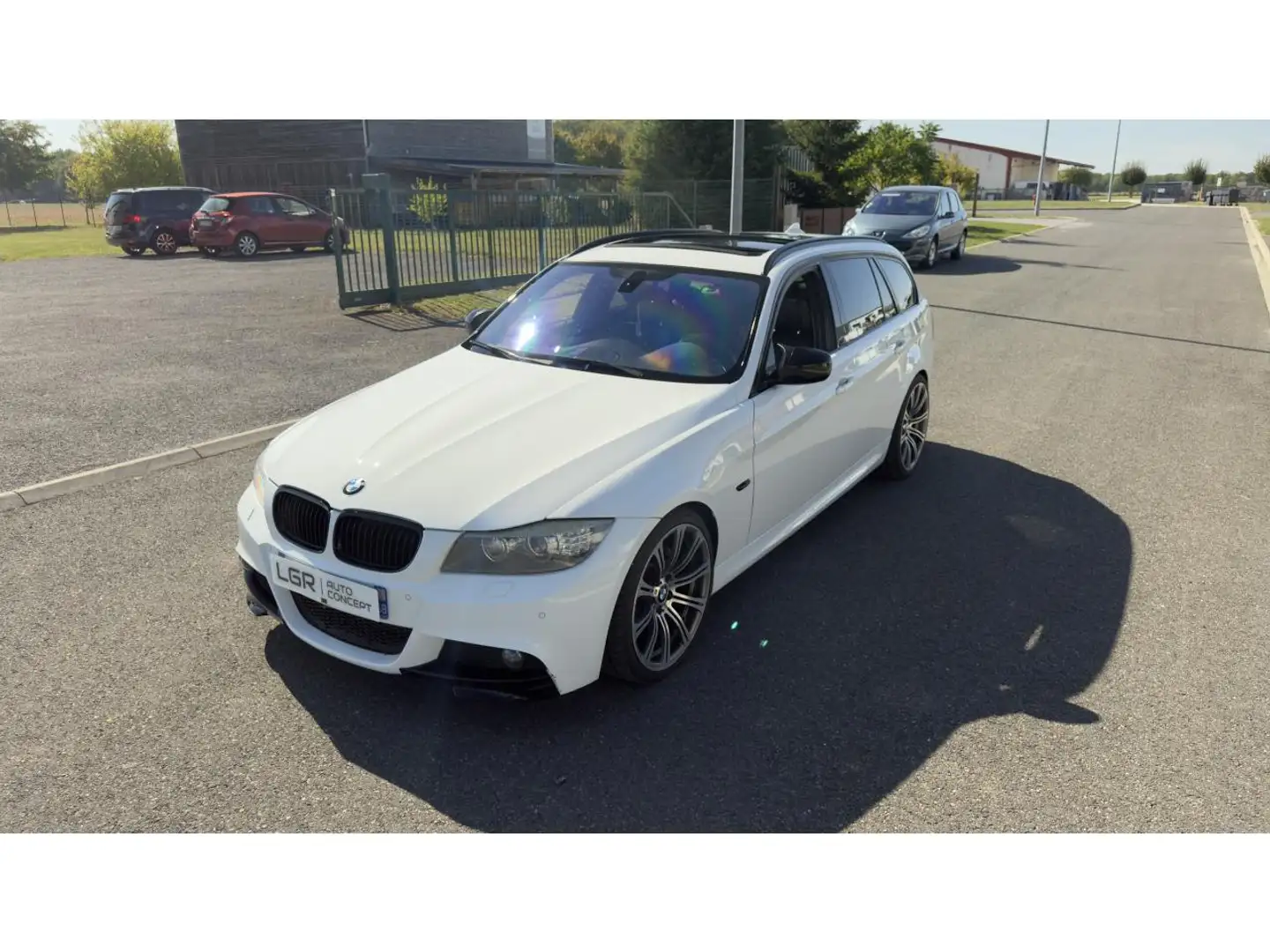 BMW 330 330d xDrive Touring Sport Design  E91 LCI PHASE 2 / pack M / TOIT OUVRANT / ENTRETIEN COMPLET Weiß - 2