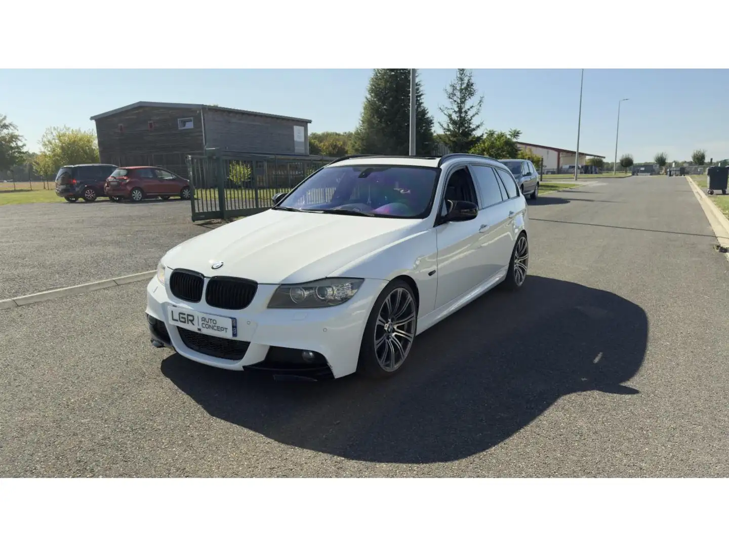 BMW 330 330d xDrive Touring Sport Design  E91 LCI PHASE 2 / pack M / TOIT OUVRANT / ENTRETIEN COMPLET Weiß - 1