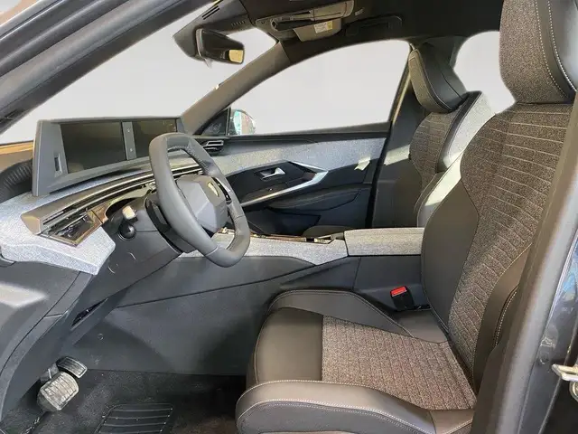 Peugeot 3008 view 7