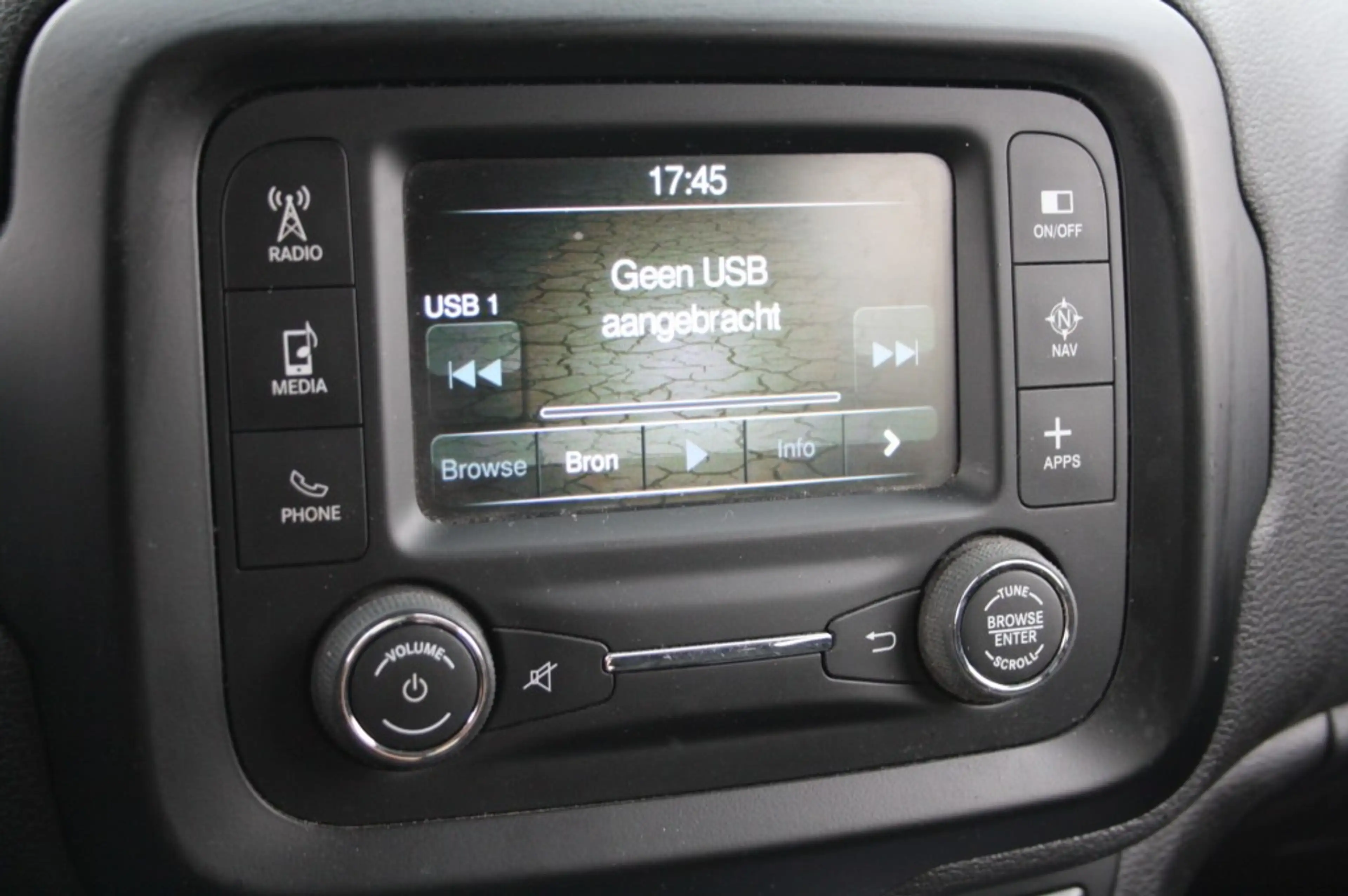 Jeep Renegade 1.6 E-Torq Night Eagle ll / NAP / Trekhaak / Navi — photo 11