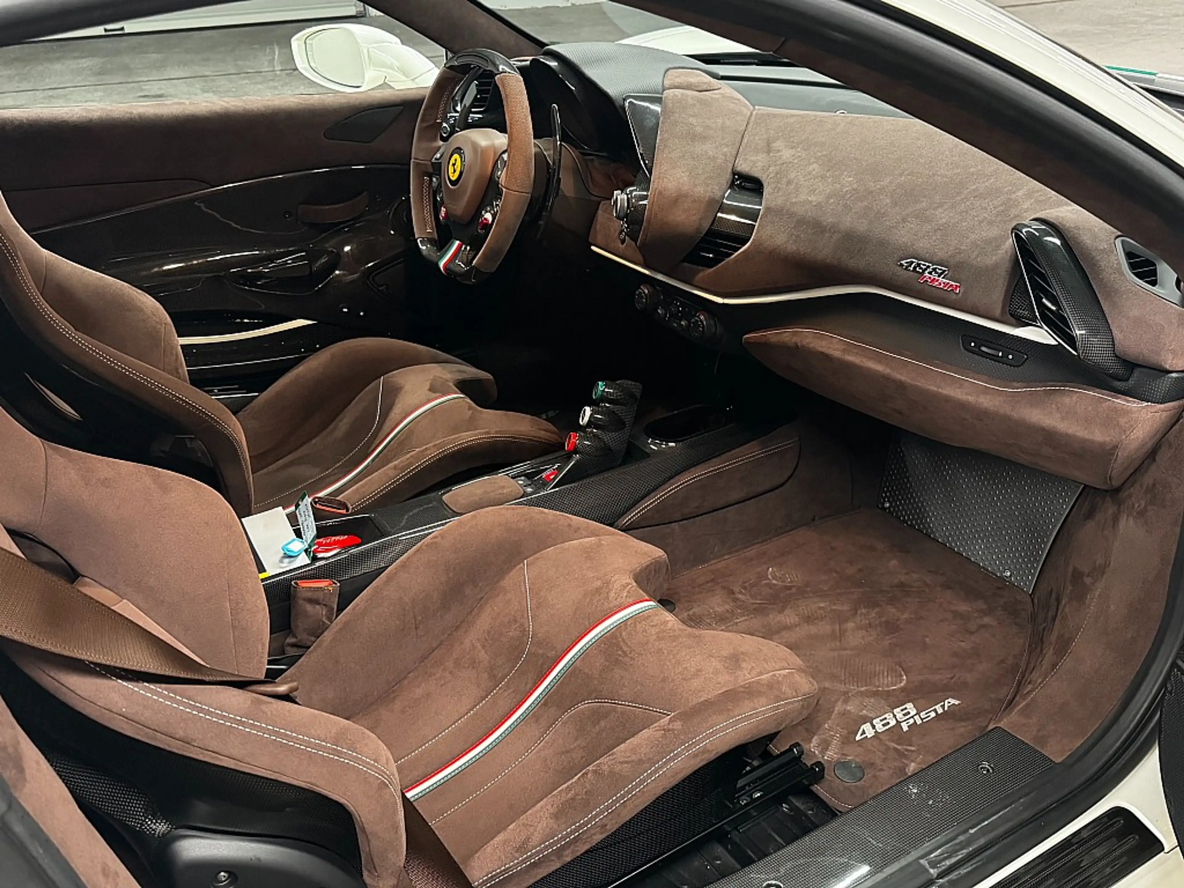 Ferrari 488 GTB PISTA ATELLIER — photo 7