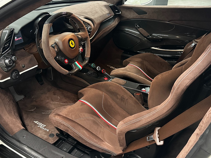 Ferrari 488 GTB PISTA ATELLIER — photo 9