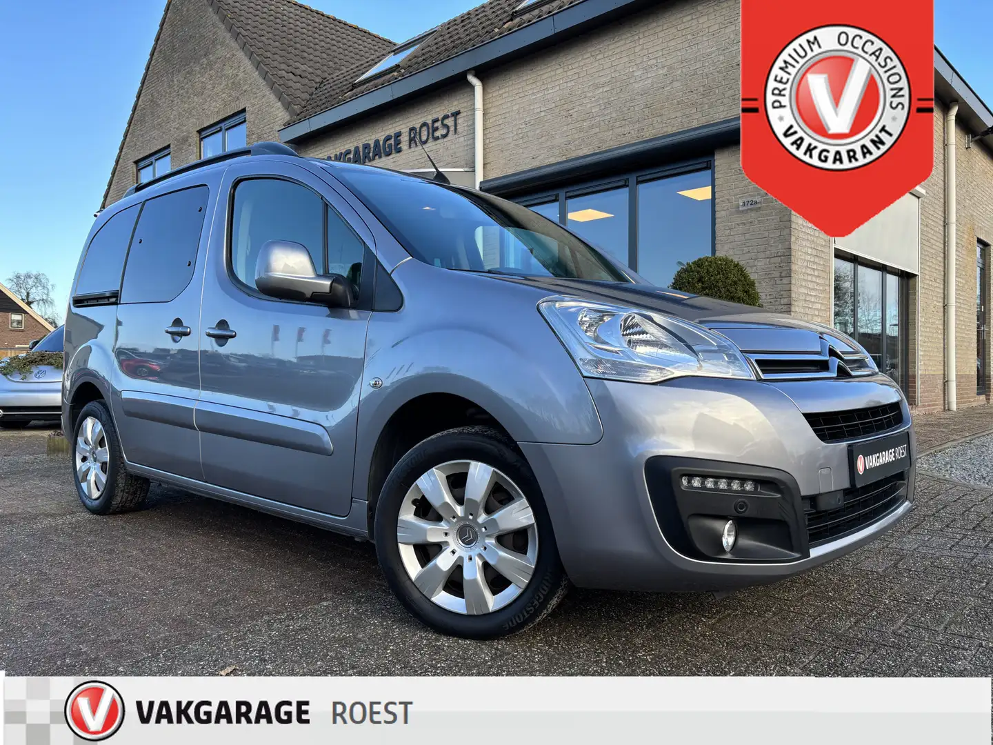 Citroen Berlingo 1.2 Feel 5-Persoons Navigatie / Camera / Cruise co Grau - 1