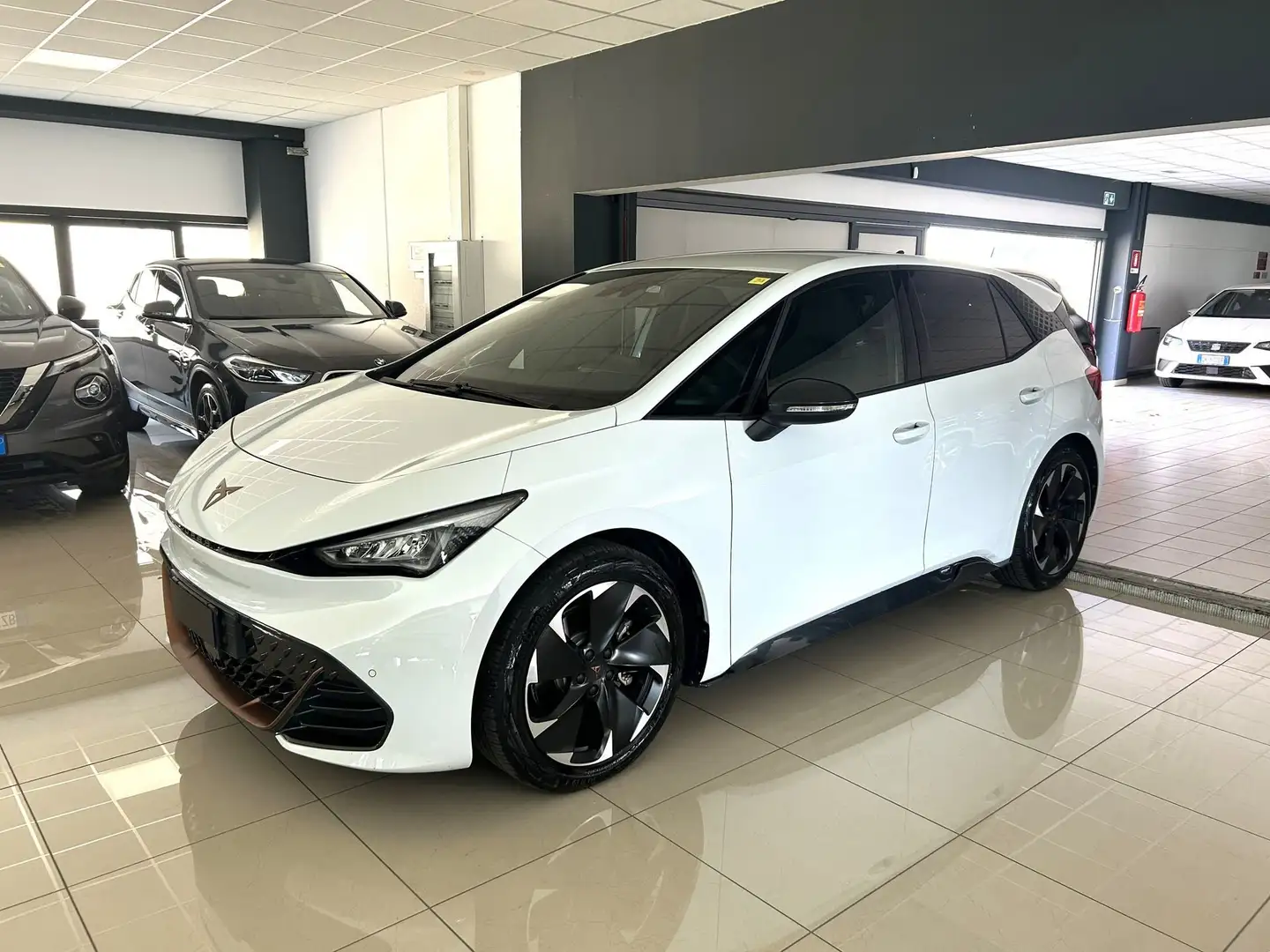 CUPRA Born e-Boost 58kWh 231CV Bianco - 1