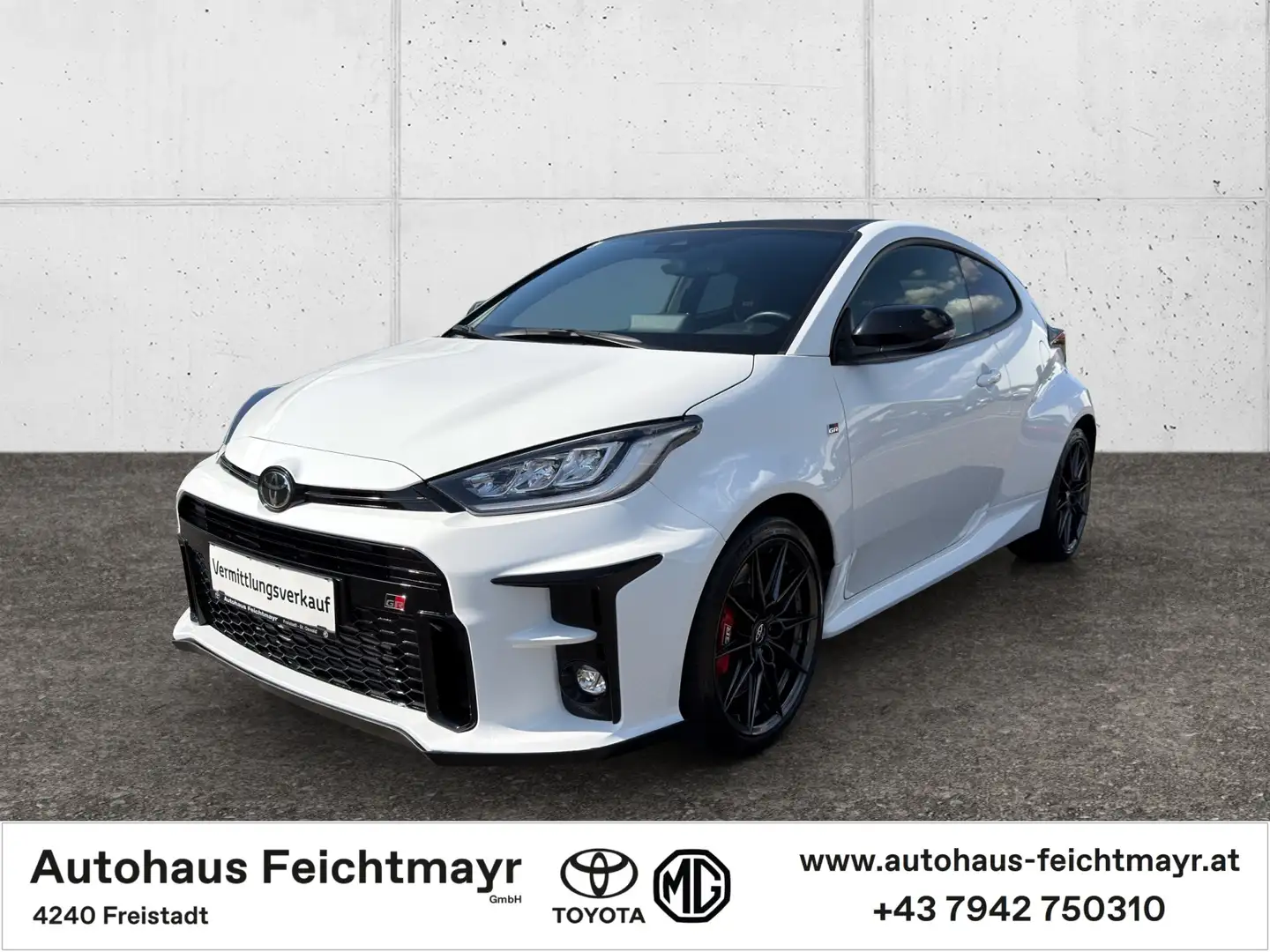 Toyota Yaris GR 1,6 High Performance 6M 3t. Weiß - 1