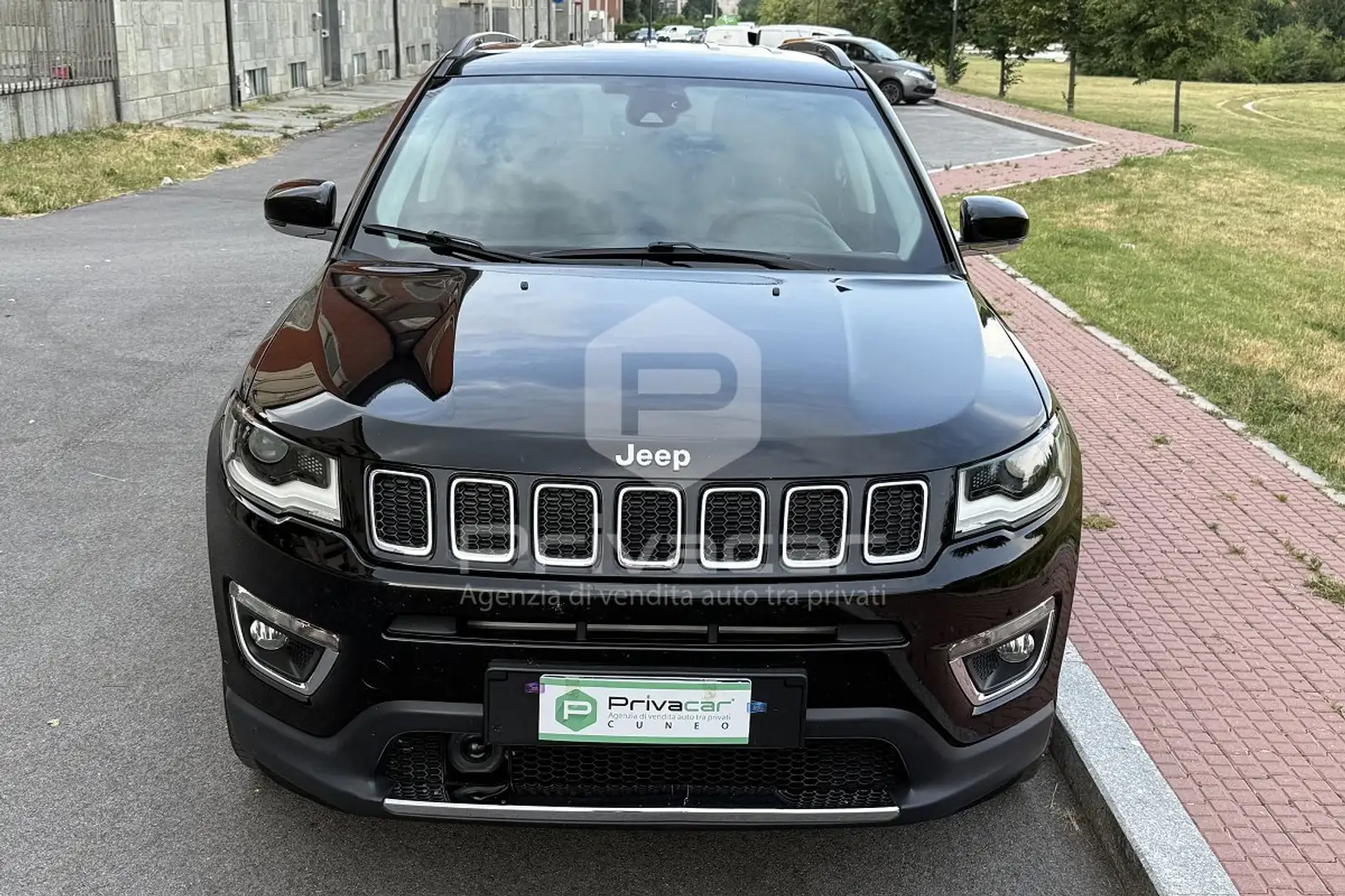 Jeep Compass Compass 2.0 Multijet II 4WD Limited Zwart - 2