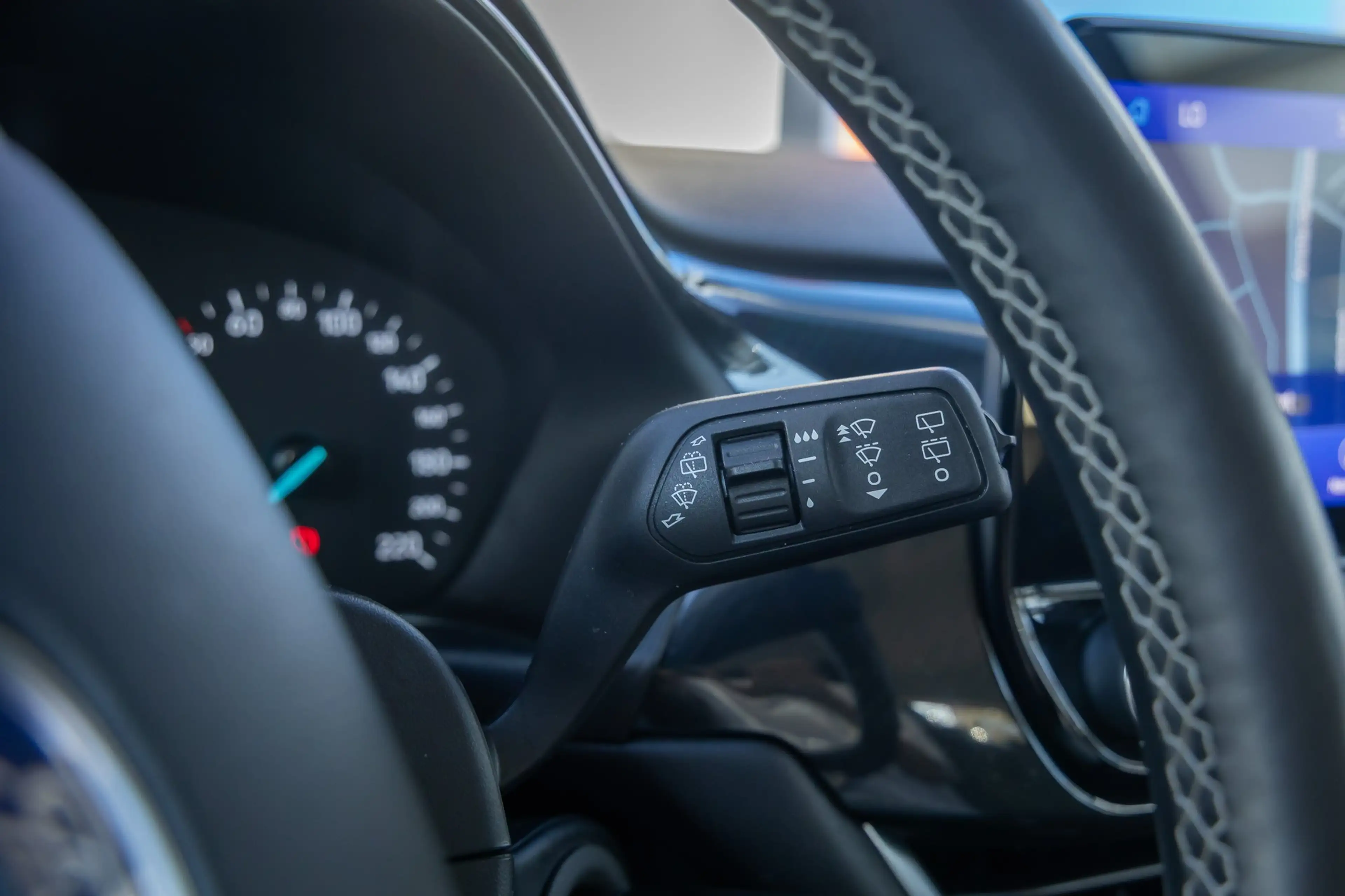 Ford Puma 1.0 EcoBoost Hybrid Titanium | Stoel/Stuur/Voorrui — photo 25