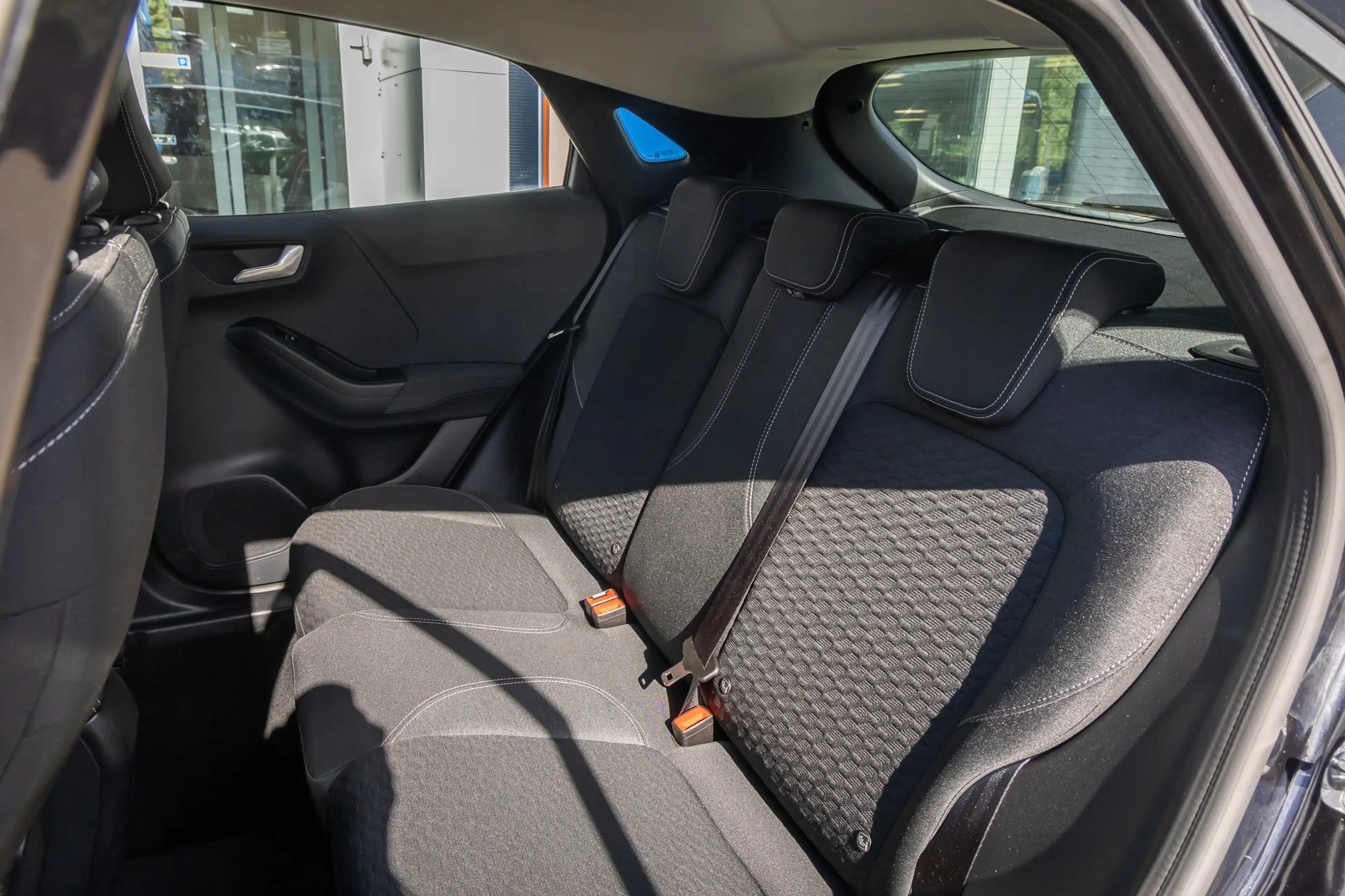 Ford Puma 1.0 EcoBoost Hybrid Titanium | Stoel/Stuur/Voorrui — photo 14