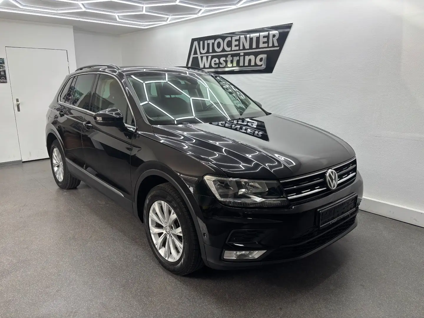 Volkswagen Tiguan 2.0 TDI DSG BMT/4Motion*1.Hand*LED*AHK* Noir - 1