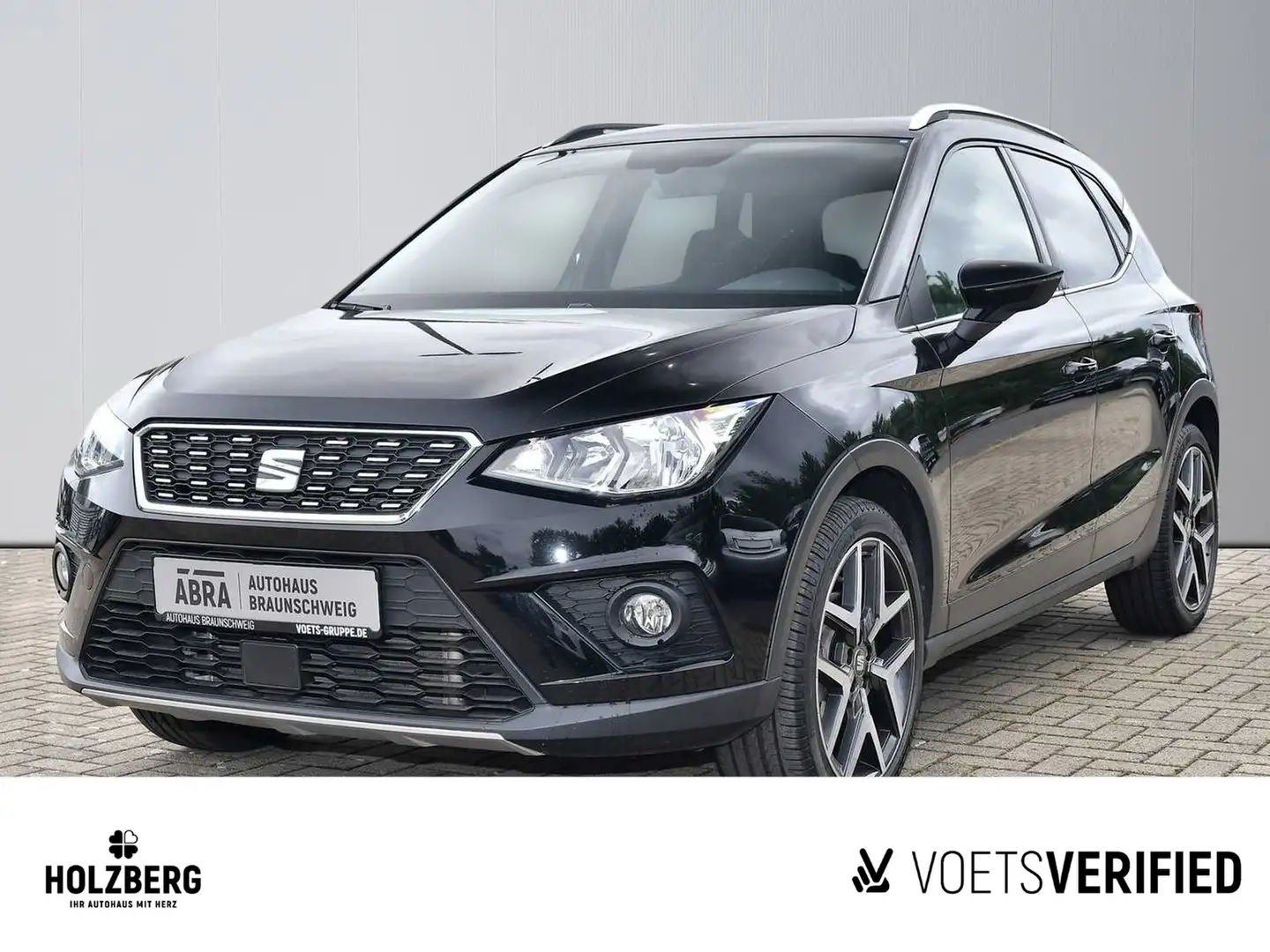 SEAT Arona 1.0 TSI NAV+PDC+SHZ+PHONE Zwart - 1