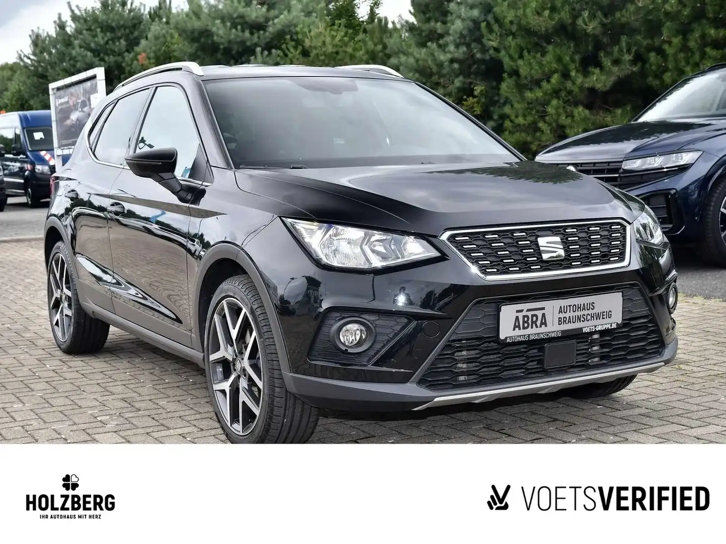 SEAT Arona 1.0 TSI NAV+PDC+SHZ+PHONE Zwart - 2