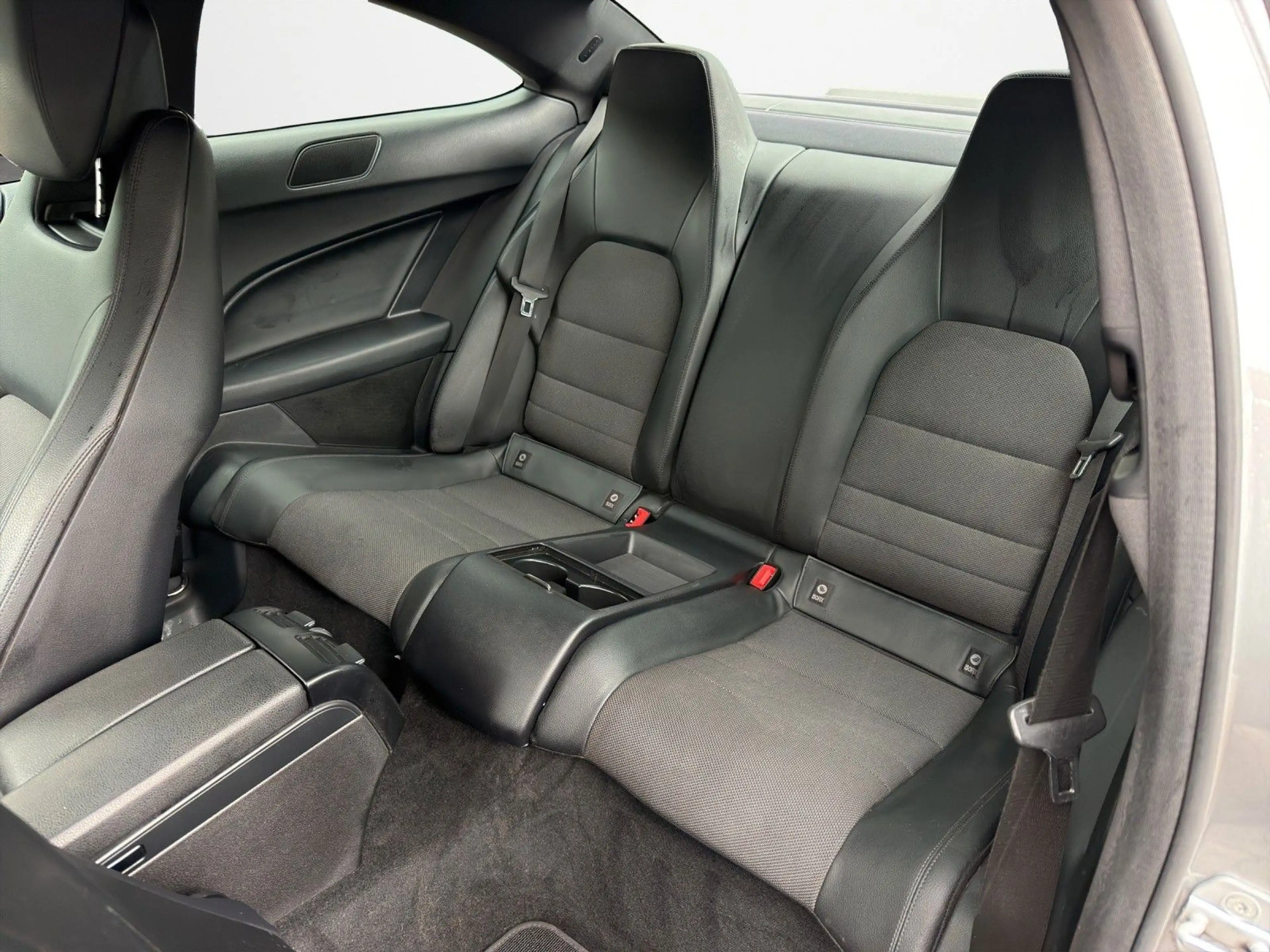 Mercedes-Benz C 250 Coupe AMG LINE NAVI*XENON*SHZ*LEDER*PDC* — photo 14