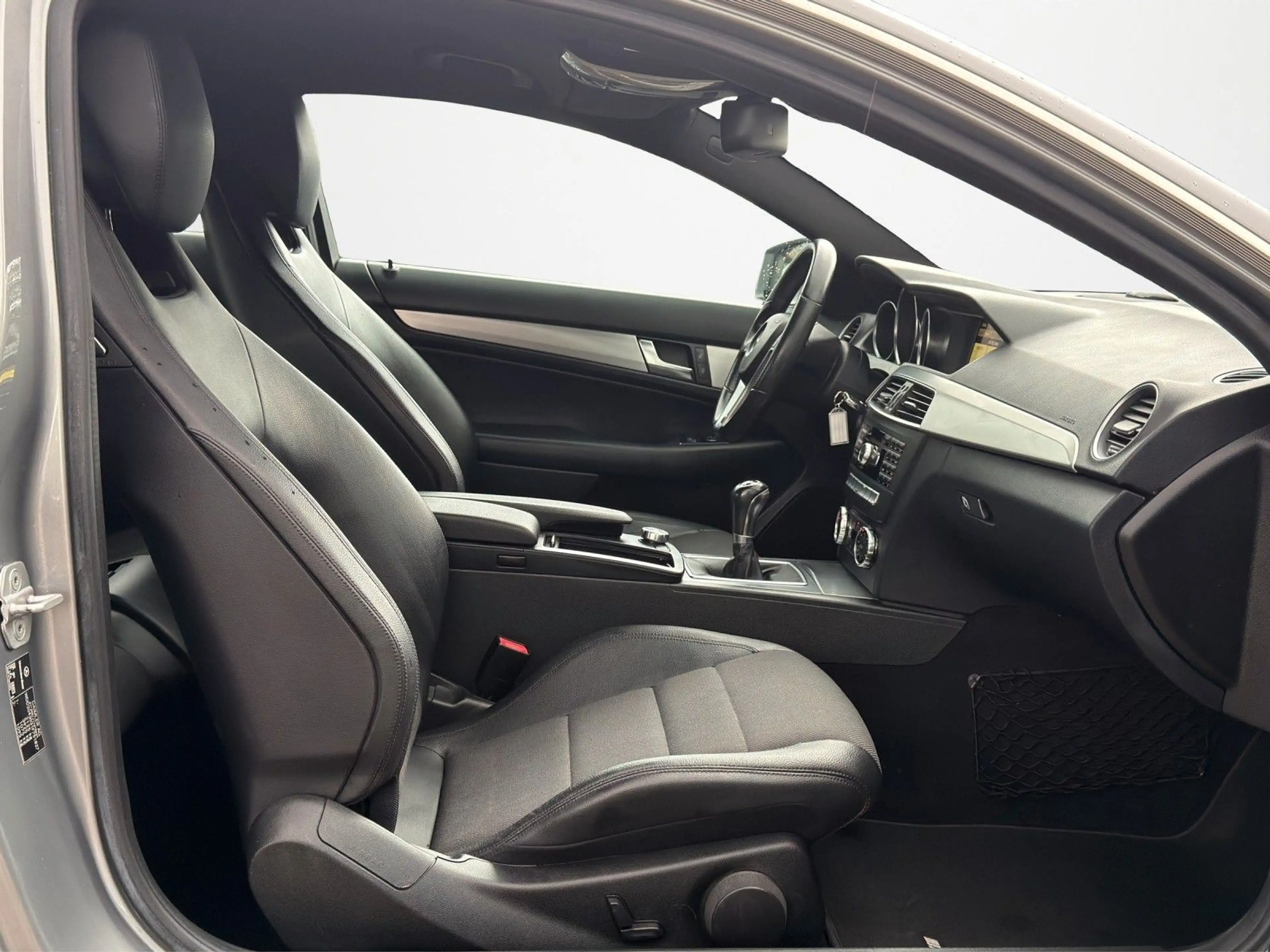 Mercedes-Benz C 250 Coupe AMG LINE NAVI*XENON*SHZ*LEDER*PDC* — photo 12
