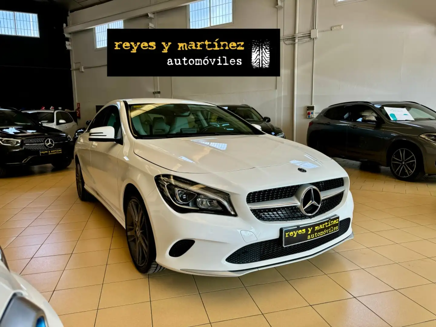 Mercedes-Benz CLA 200 200d 7G-DCT Weiß - 2