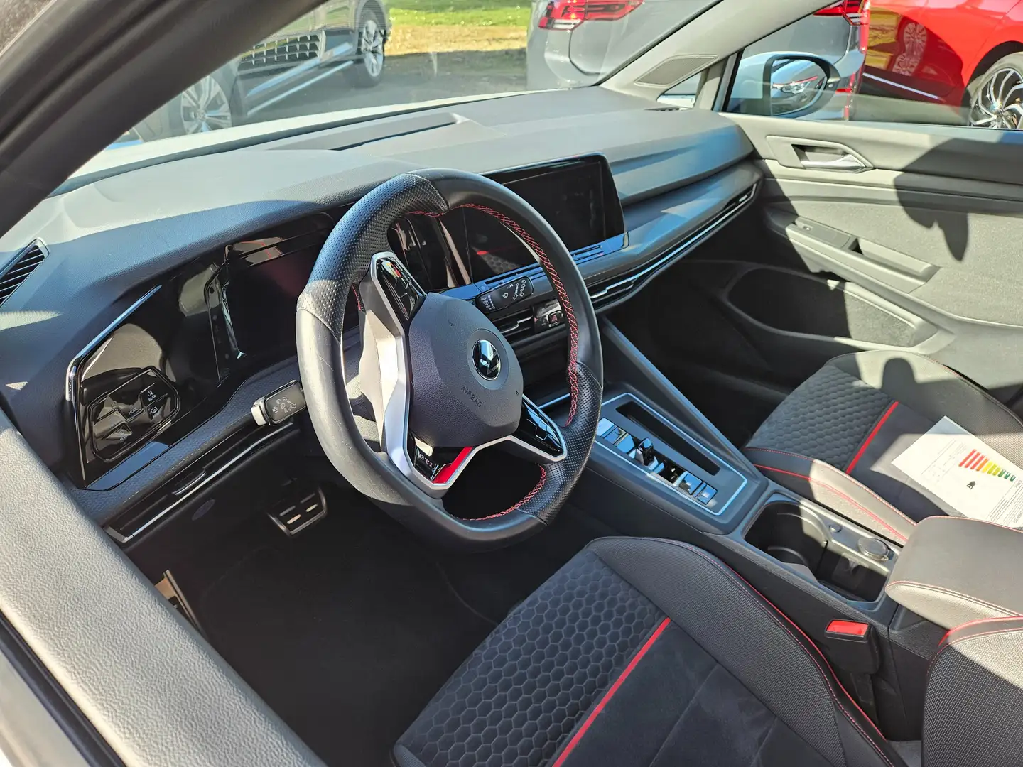 Volkswagen Golf GTI Golf VIII 2.0 TSI OPF DSG Clubsport Weiß - 2