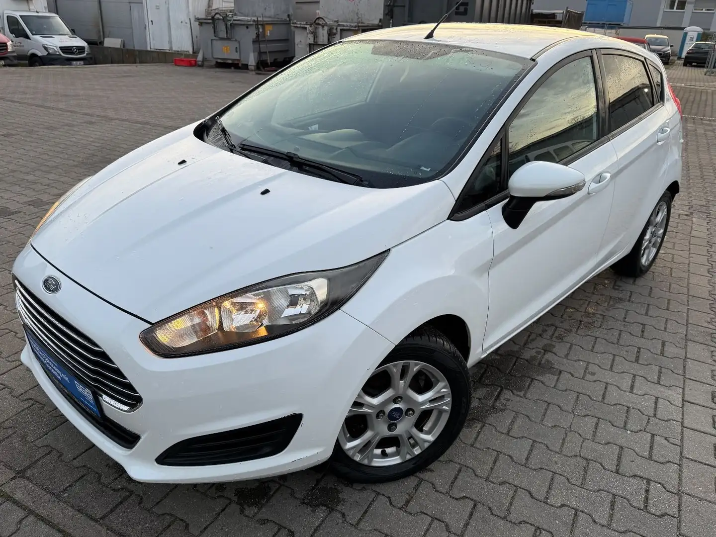 Ford Fiesta Sync Edition Weiß - 1