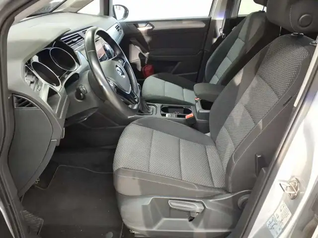 Volkswagen Touran view 7