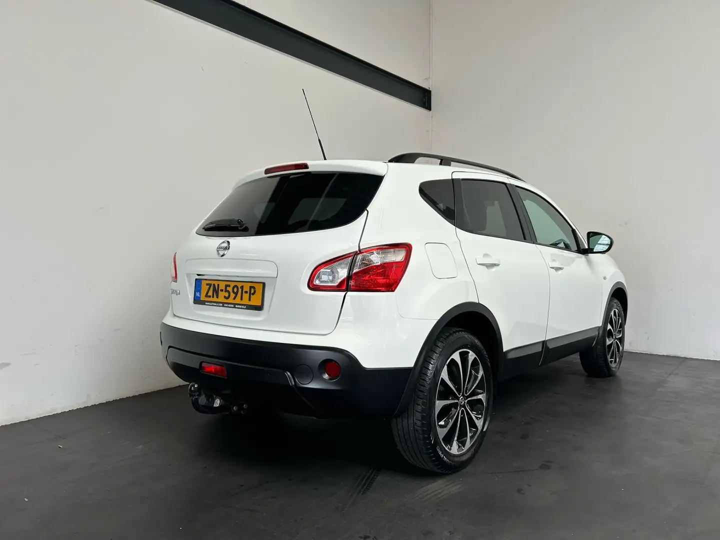 Nissan Qashqai 1.6 360. Clima. Trekhaak. Pano! Alb - 2