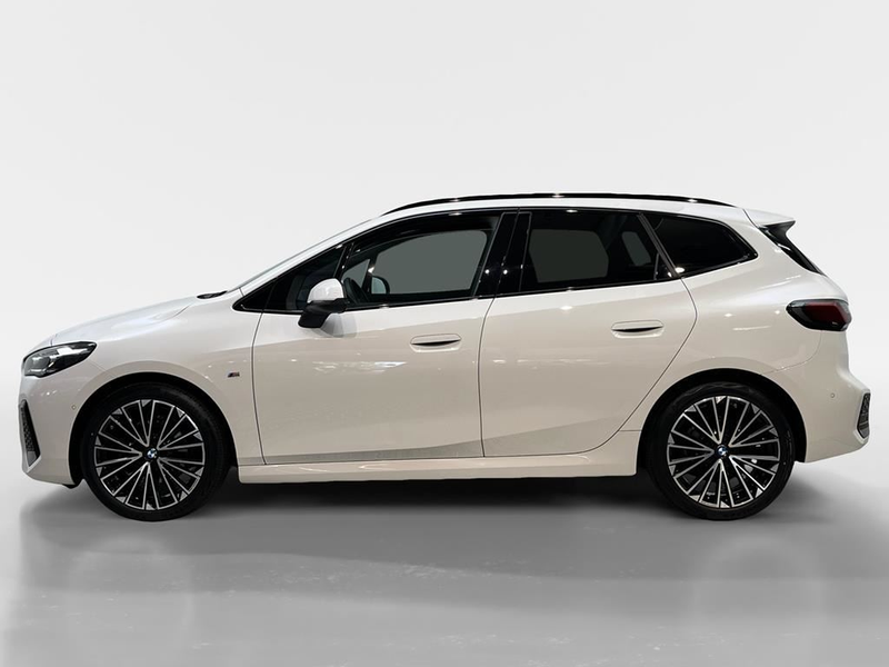 BMW 218 M Sport — photo 4