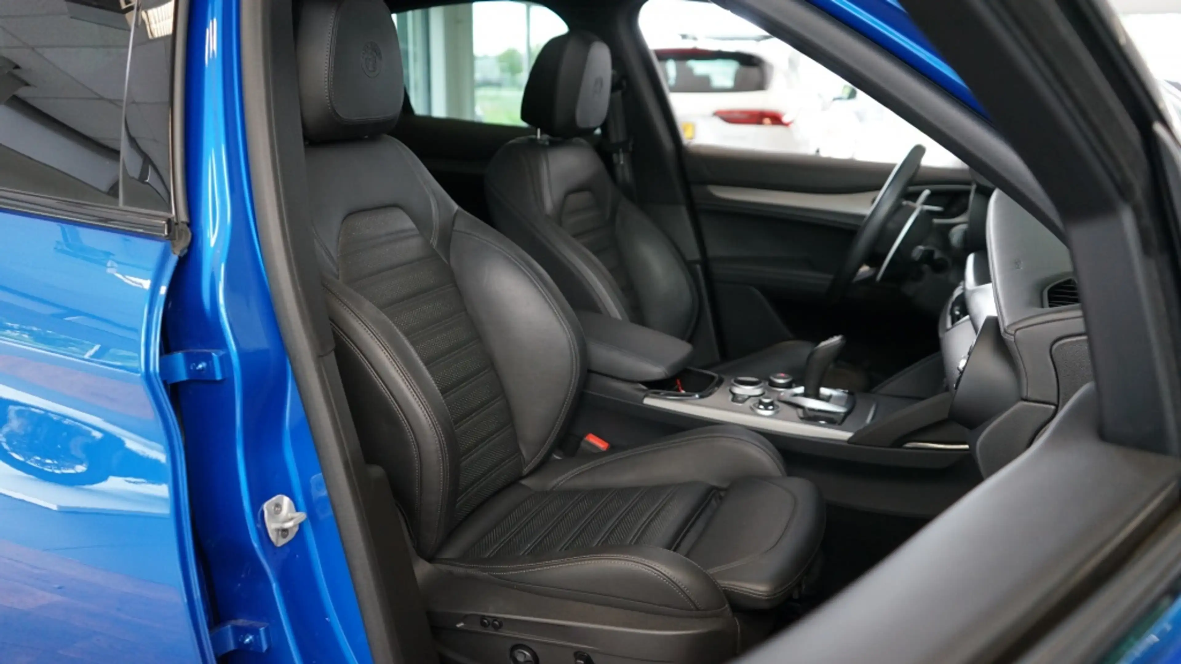 Alfa Romeo Stelvio 2.0 T AWD Veloce | elektr trekhaak | Pano | 21 inc — photo 34
