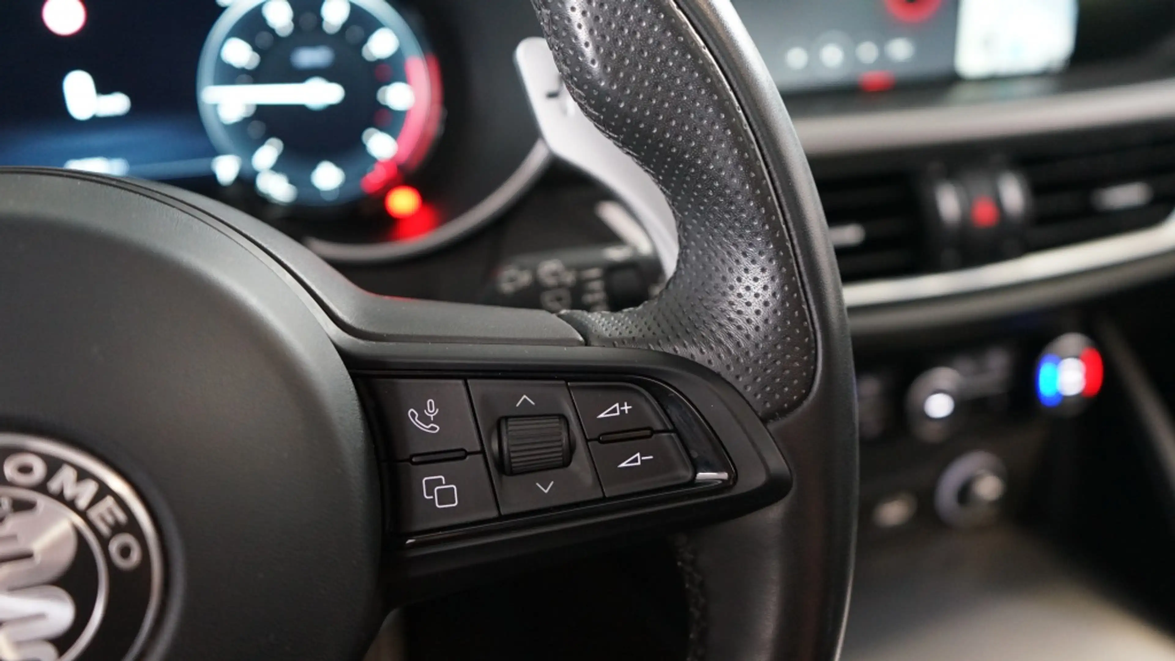 Alfa Romeo Stelvio 2.0 T AWD Veloce | elektr trekhaak | Pano | 21 inc — photo 24