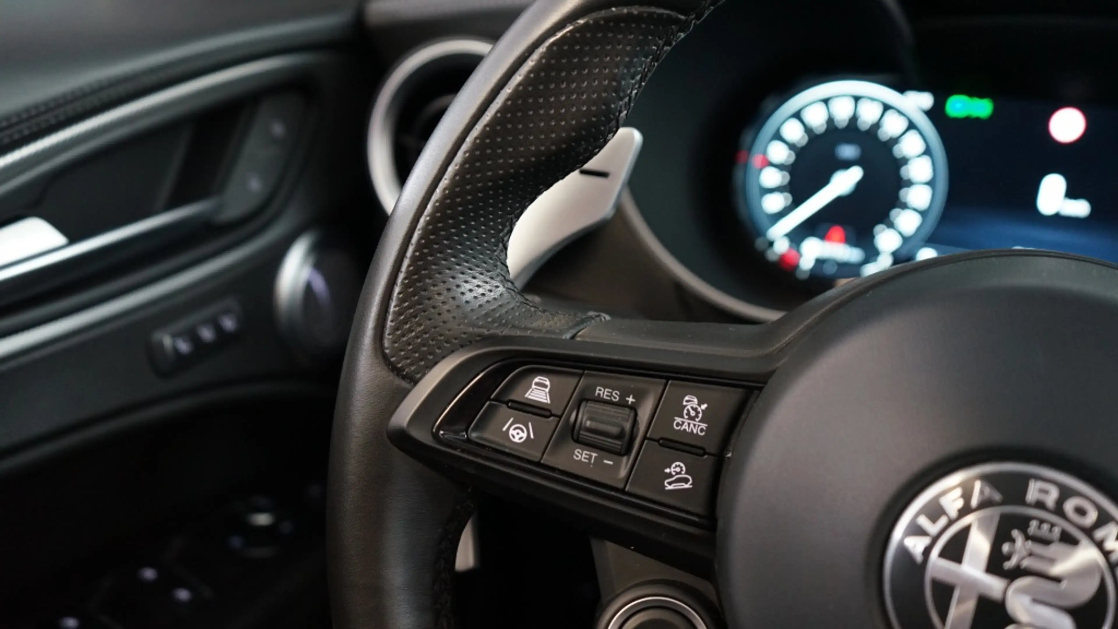Alfa Romeo Stelvio 2.0 T AWD Veloce | elektr trekhaak | Pano | 21 inc — photo 23