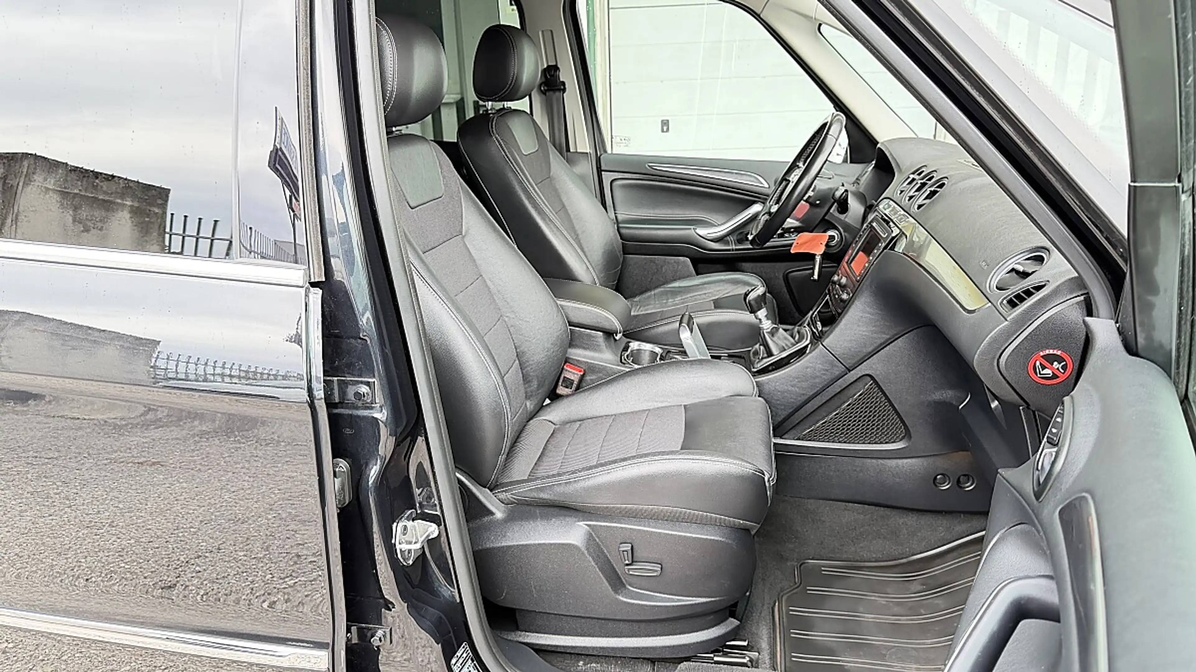Ford Galaxy Titanium 2,2 TDCi, Leder, Navi — photo 10