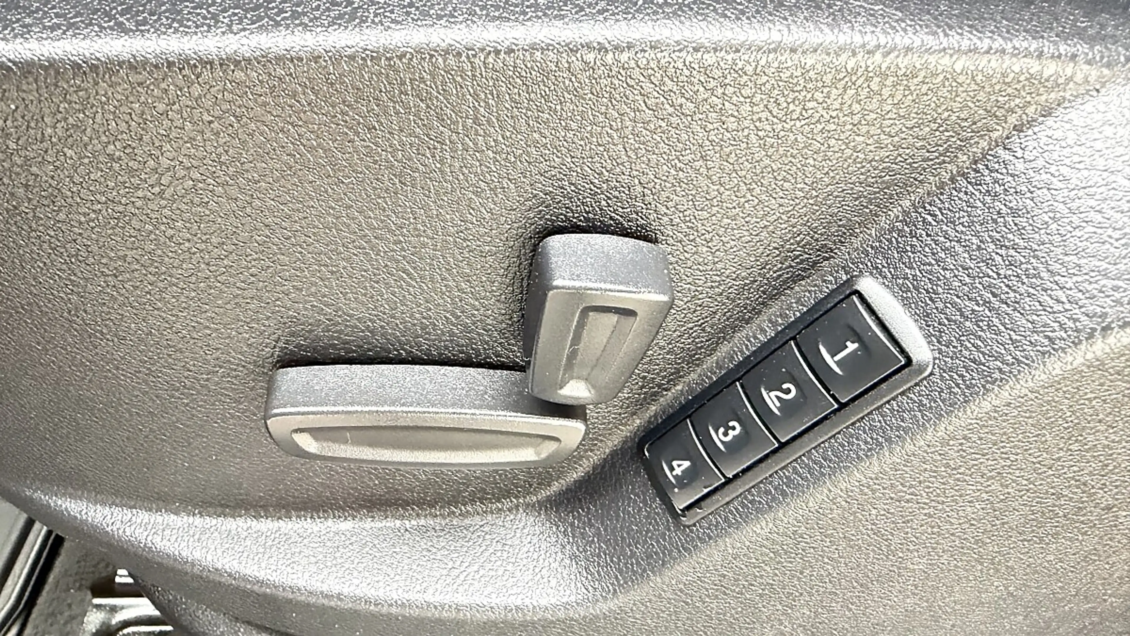 Ford Galaxy Titanium 2,2 TDCi, Leder, Navi — photo 9