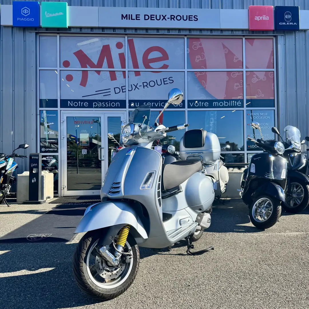 Vespa GTS 125 Grigio - 2