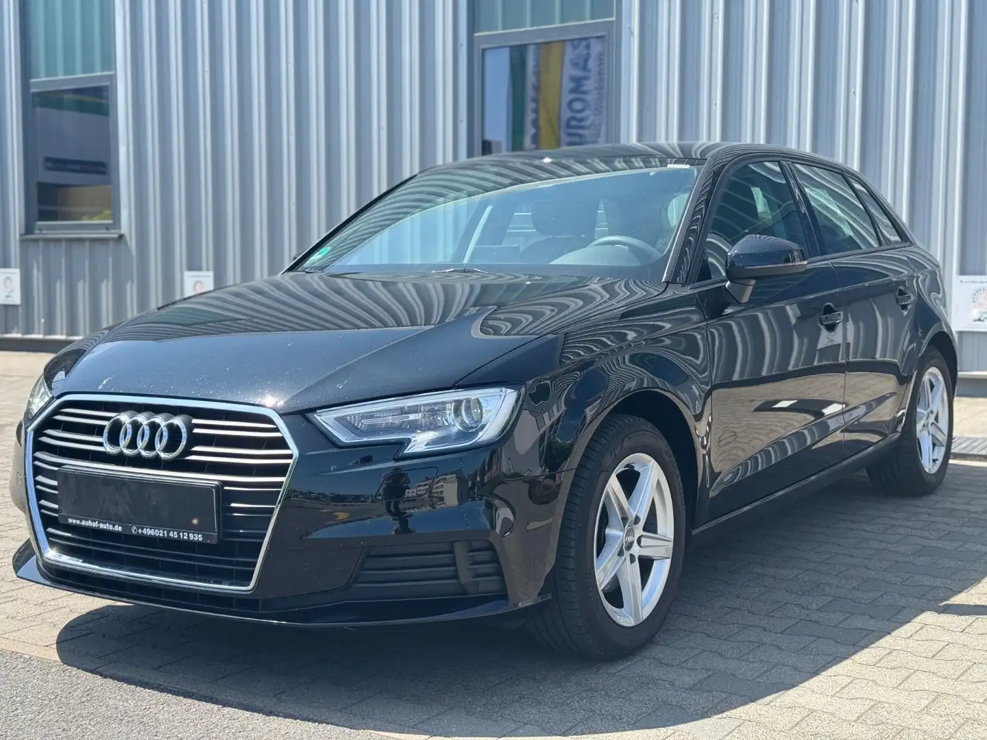 Audi A3 Sportback 35 TDI MMI Bi-Xenon PDC Sitzheizung Noir - 2