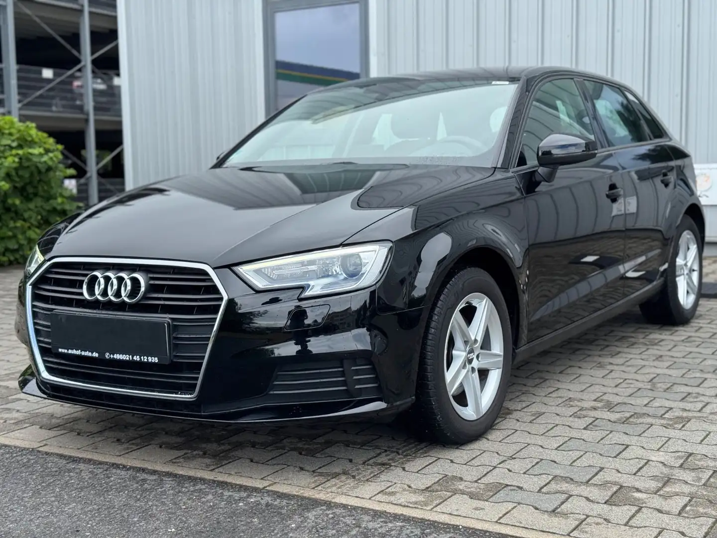 Audi A3 Sportback 35 TDI MMI Bi-Xenon PDC Sitzheizung Schwarz - 2