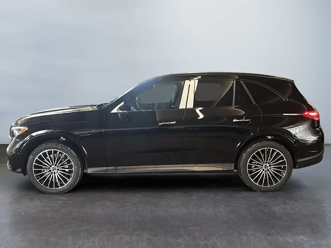 Mercedes-Benz GLC снимка Mercedes-Benz GLC