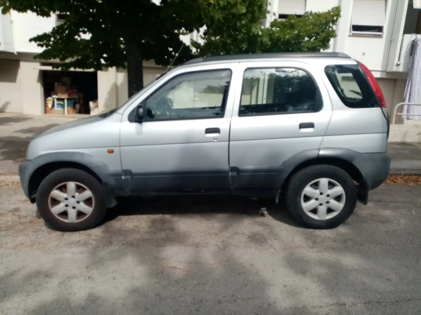 Daihatsu Terios Terios 1997 1.3 DB c/2airbag,abs Gris - 1