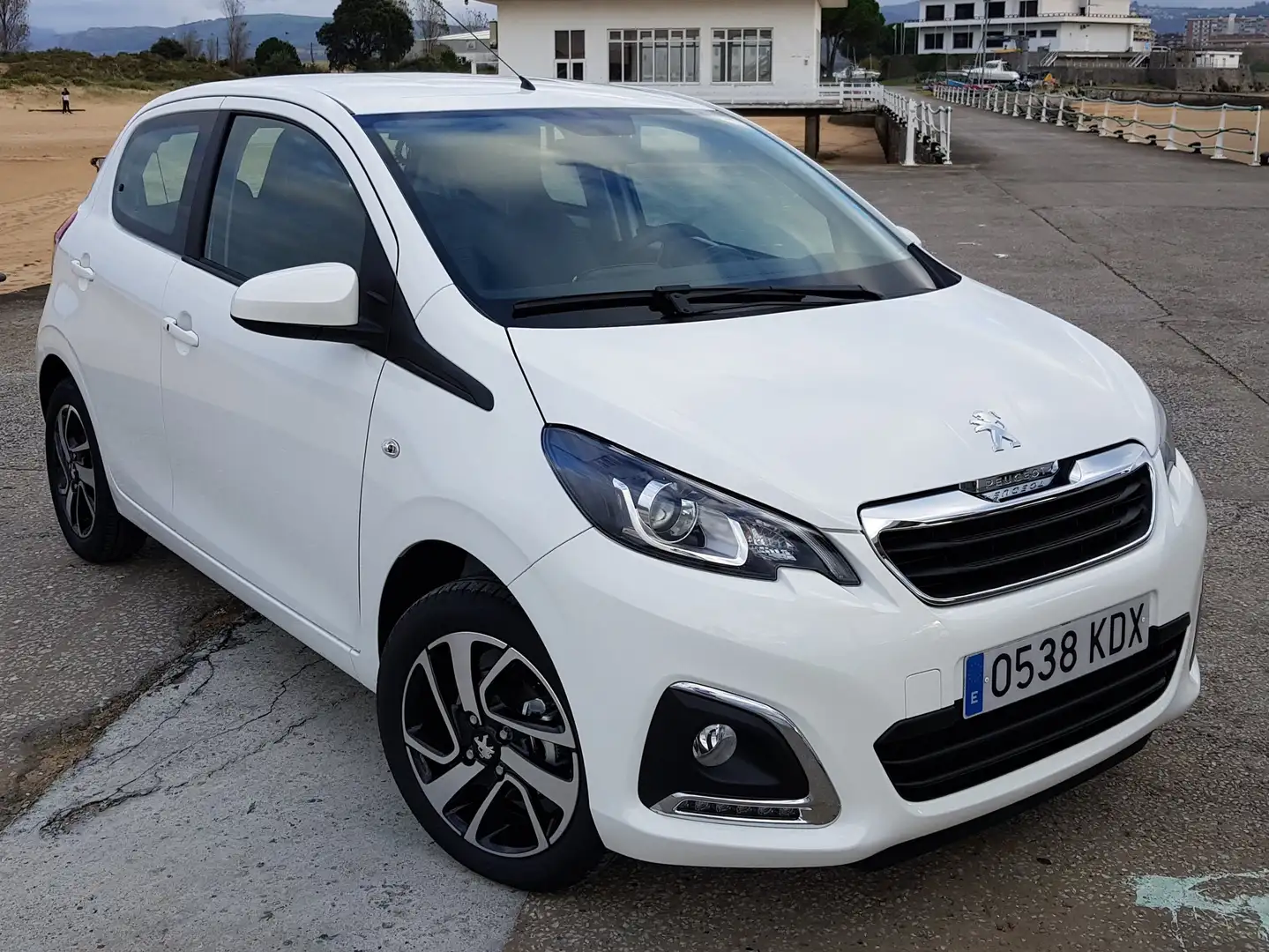 Peugeot 108 108 1.2 PureTech Allure Allure Blanco - 1
