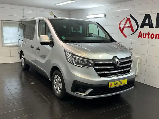 Renault Trafic Combi L1H1 3,0t Life*9-Sitzer*LED*Navi*